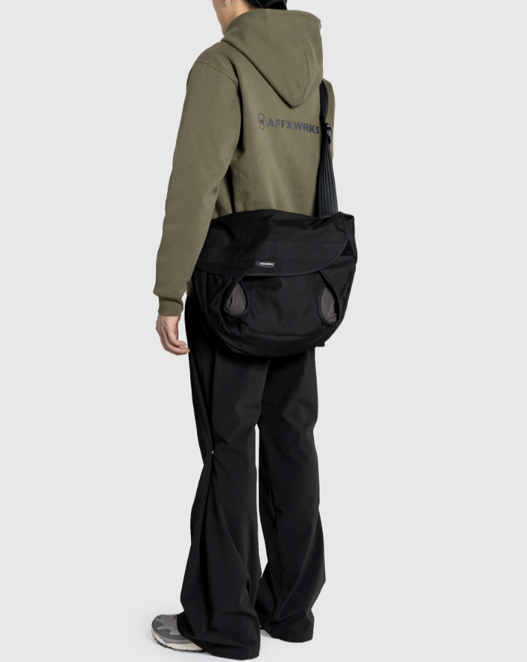 {M.Lu} AFFXWRKS Messenger Bag