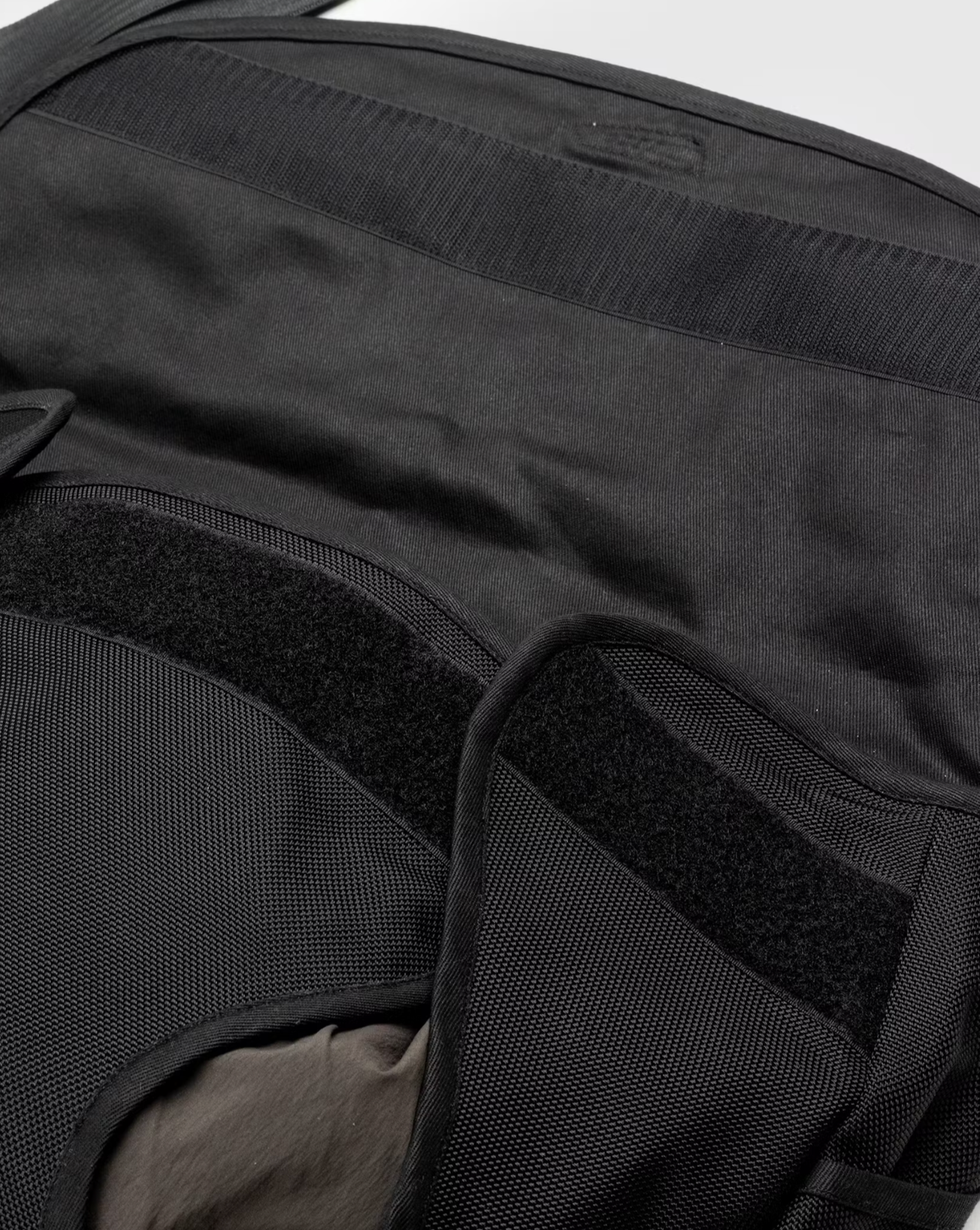 {M.Lu} AFFXWRKS Messenger Bag