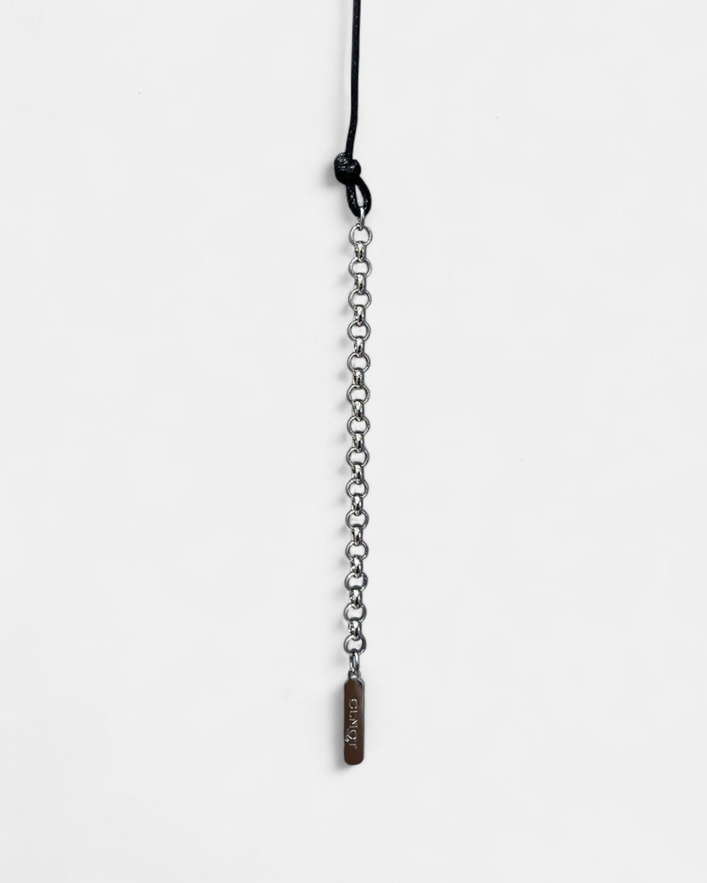 {M.Lu} Justine Clenquet Ethan Choker