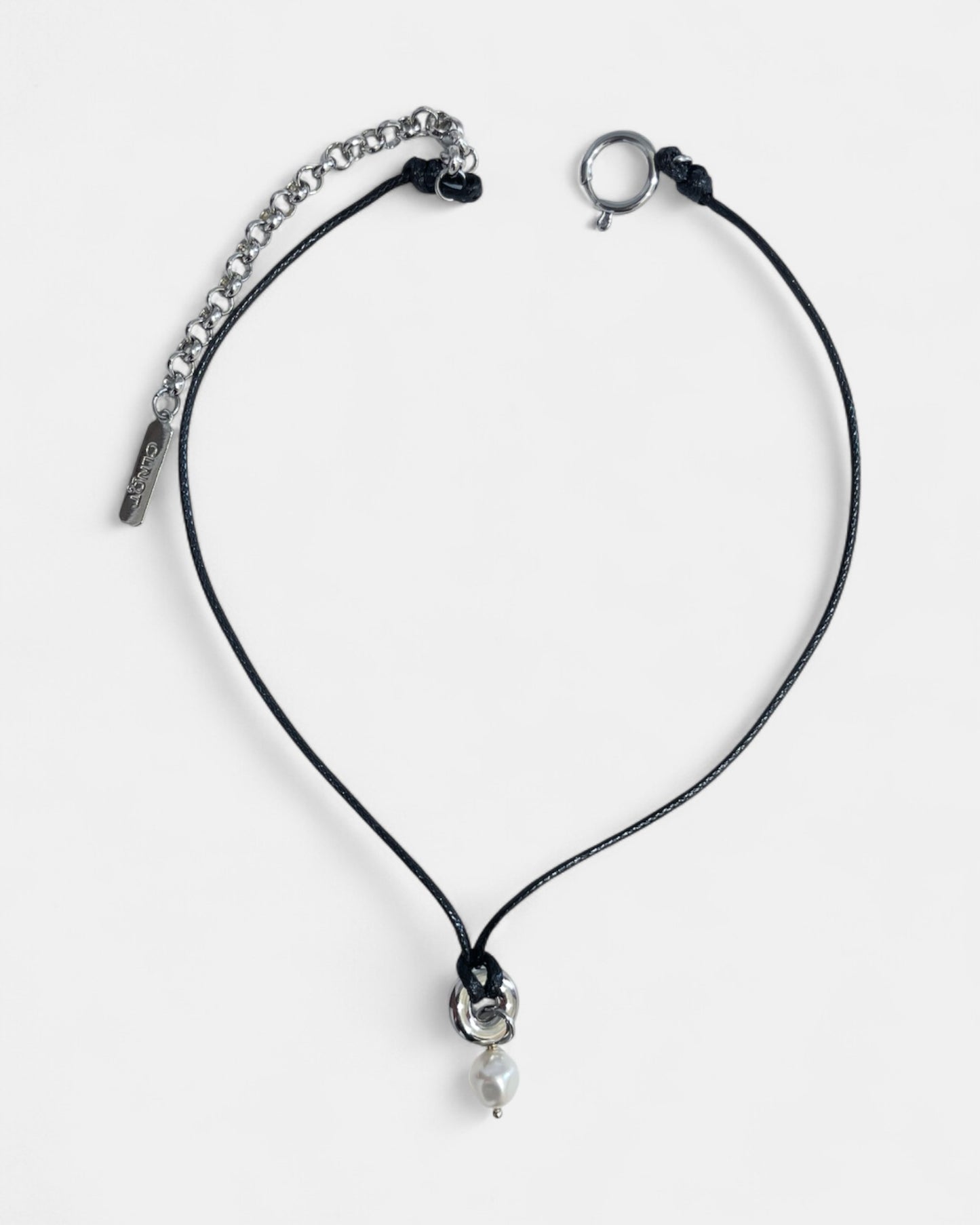 {M.Lu} Justine Clenquet Ethan Choker