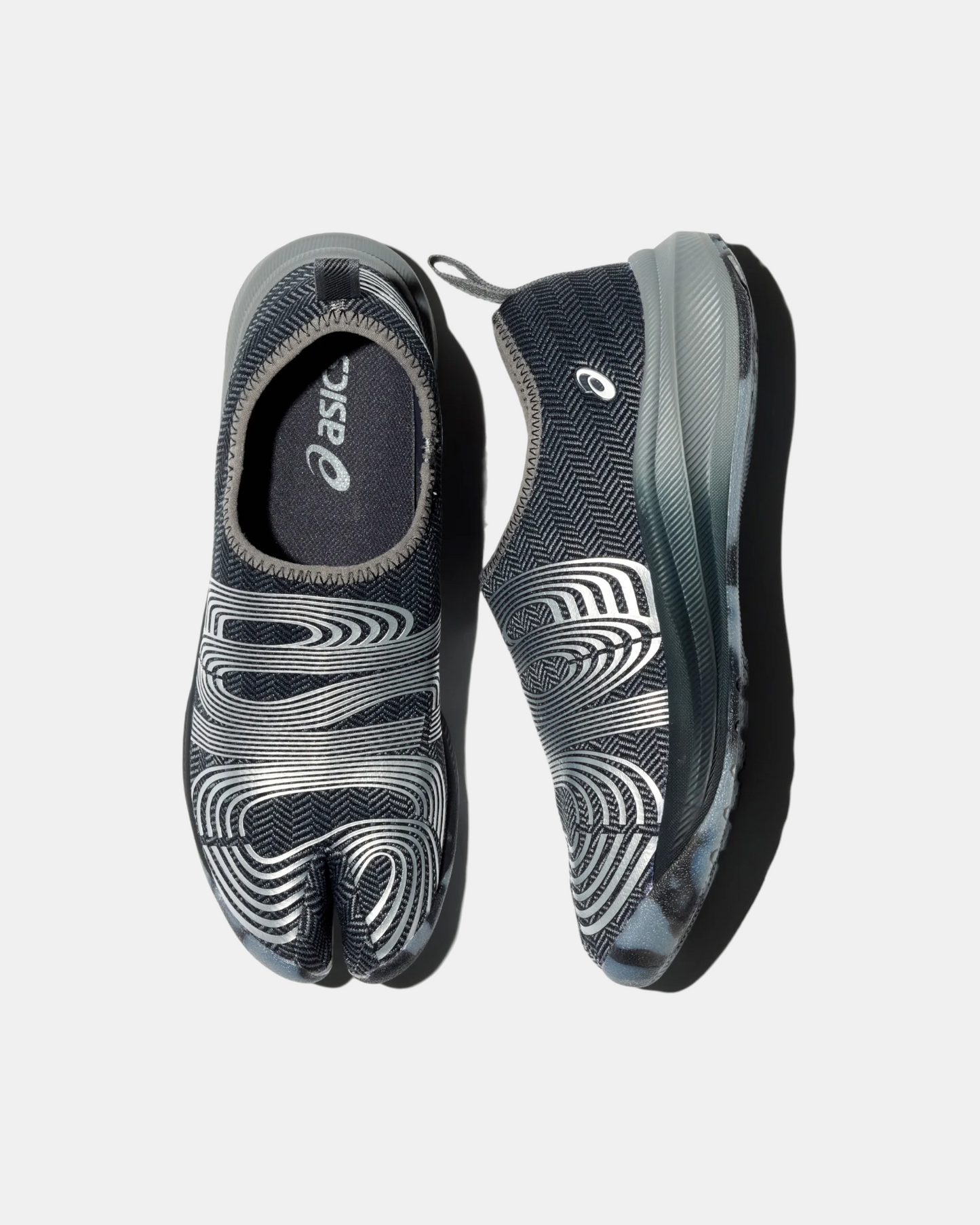 {M.Lu} Asics x Kiko Kostadinov Lysa FF Tabi Sneakers