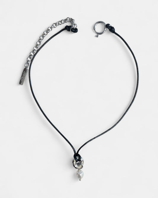 {M.Lu} Justine Clenquet Ethan Choker