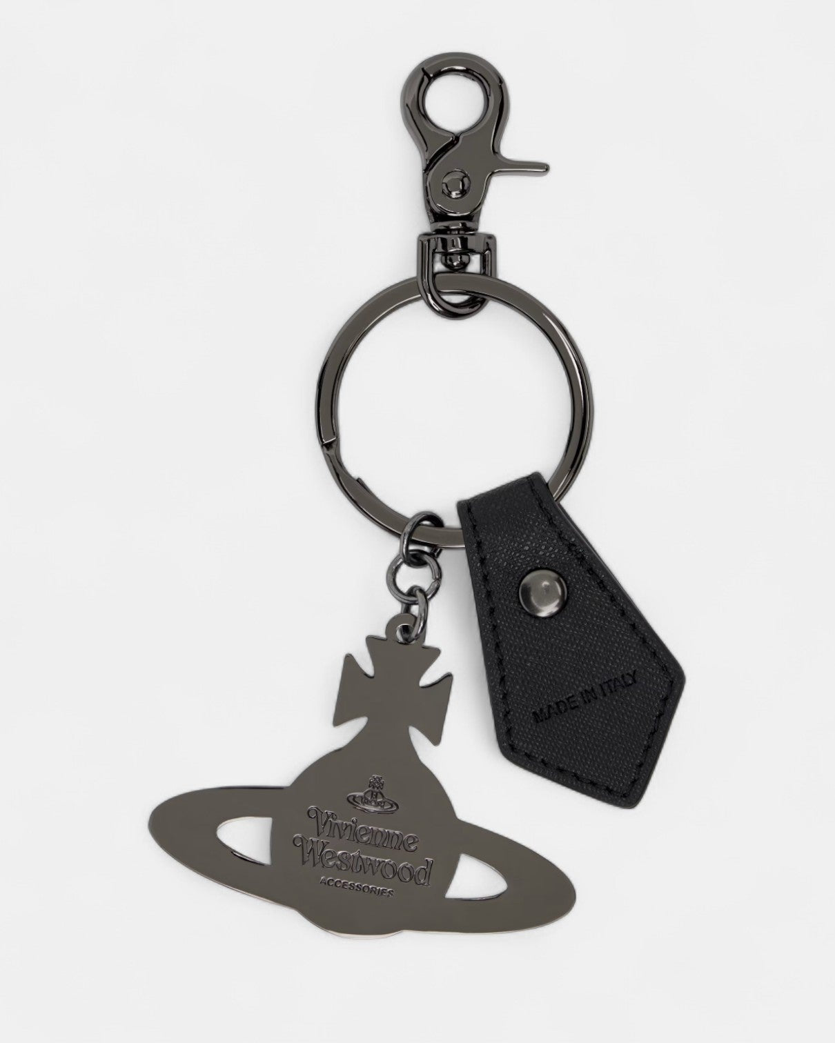 {M.Lu} Vivienne Westwood Hammered Orb Keyring